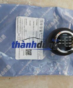 TAY NẮM CẦN SỐ CHEVROLET CRUZE 2009 | 13355562