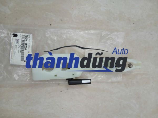 ĐẾ TAY MỞ CỬA XE HYUNDAI ACCENT BLUE | 826551R000