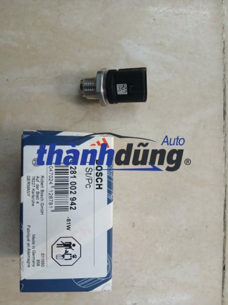 CẢM BIẾN THANH RAIL XE MERCEDES SPRINTER 413 CDI | 0281002942