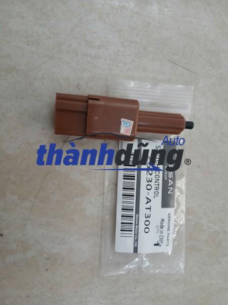 CÔNG TẮC CHÂN PHANH XE NISSAN VERSA 2010 | 25300AT300