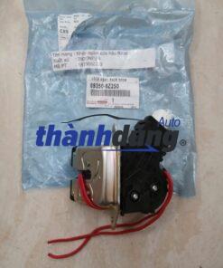 Ổ NGẬM CỬA HẬU XE TOYOTA RAIZE 2024 | 69350BZ250