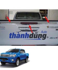 CỬA SAU THÂN XE