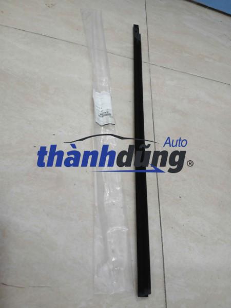 NẸP CHÂN KÍNH MITSUBISHI PAJERO 2009 | MN117612