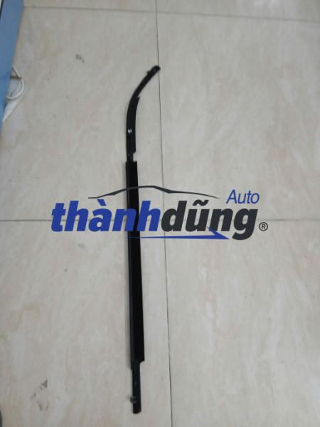 NẸP CHÂN KÍNH XE MAZDA 3 2016 | BPF850660