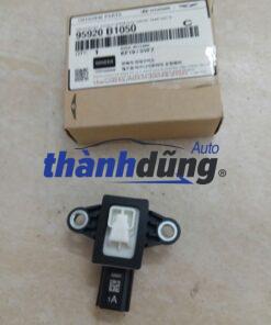 CẢM BIẾN VA CHẠM ĐẦU XE HYUNDAI GENESIS 2014-2018 | 95920B105