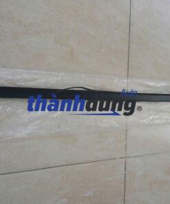 NẸP CHÂN KÍNH TRƯỚC RH HYUNDAI I30 2013 | 861322L000
