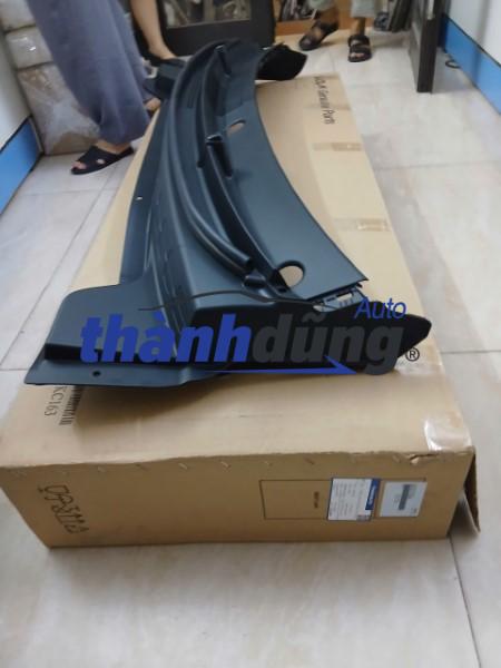 NẸP NHỰA CHÂN KÍNH CHẮN GIÓ TRƯỚC XE KIA SONET 2023 | 86150CC000