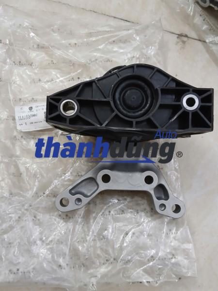 CHÂN MÁY PHẢI XE PEUGEOT 2008 2021 | 9824344480